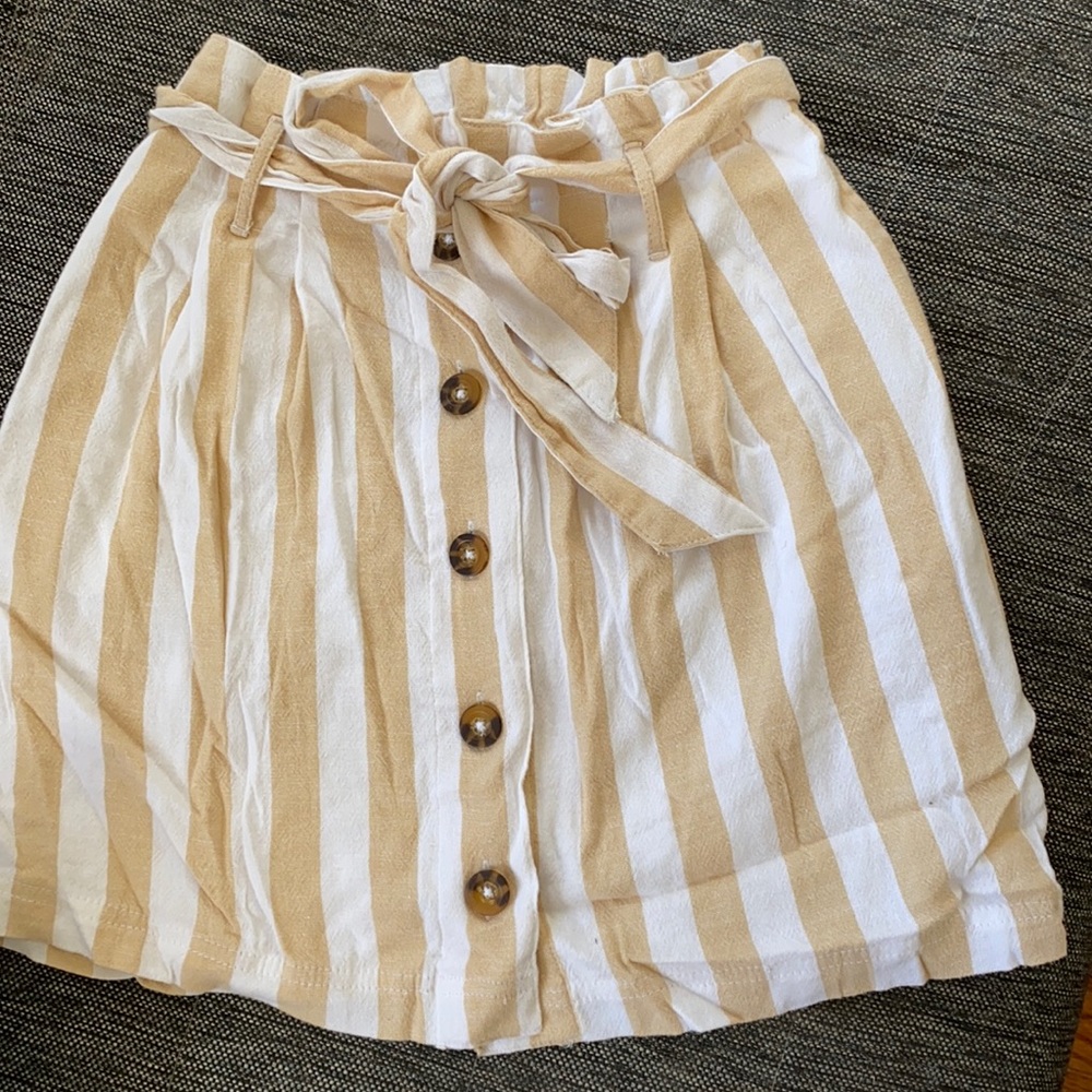 HOLLISTER - Two colors skirt with belt